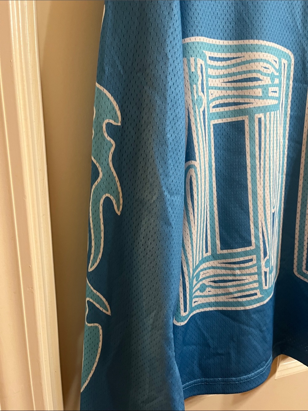 Mixed Emotion' Graphic Lightning Hockey Jersey - Picture 4 of 5